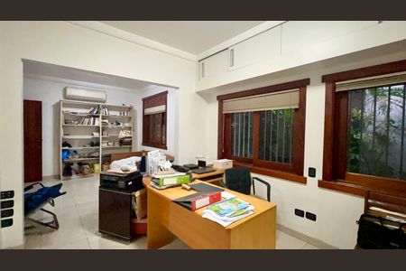 Casa à venda com 580m², 3 quartos e 5 vagasQuarto 1