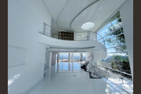 Casa de condomínio à venda com 700m², 5 quartos e 6 vagas Casa de condomínio à venda com 700m², 5 quartos e 6 vagasFoto 27