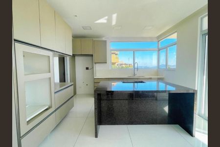 Casa de condomínio à venda com 700m², 5 quartos e 6 vagas Casa de condomínio à venda com 700m², 5 quartos e 6 vagasFoto 22