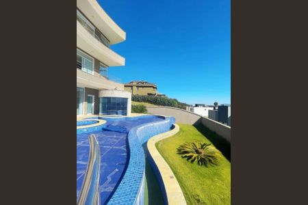 Casa de condomínio à venda com 700m², 5 quartos e 6 vagas Casa de condomínio à venda com 700m², 5 quartos e 6 vagasFoto 04