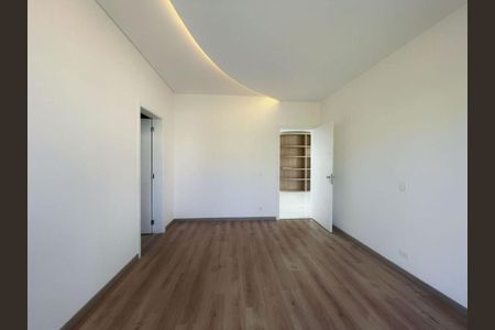 Casa de condomínio à venda com 700m², 5 quartos e 6 vagas Casa de condomínio à venda com 700m², 5 quartos e 6 vagasFoto 13