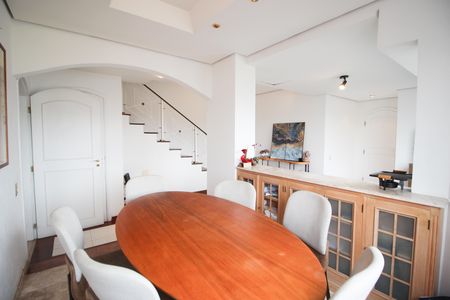 Apartamento à venda com 209m², 2 quartos e 2 vagasSala