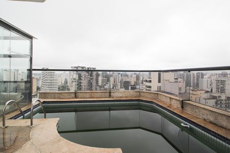 Apartamento à venda com 209m², 2 quartos e 2 vagasSacada - Piscina Privativa 