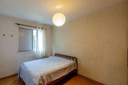 Quarto 01 de apartamento para alugar com 2 quartos, 64m² em Jardim Pinheiros, São Paulo