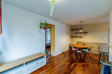 Sala de apartamento para alugar com 2 quartos, 64m² em Jardim Pinheiros, São Paulo
