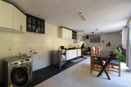 Casa à venda com 360m², 4 quartos e 4 vagasCozinha - Casa 2