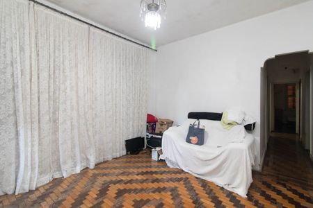 Casa à venda com 360m², 4 quartos e 4 vagasSala