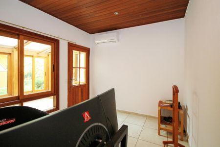 Casa de condomínio para alugar com 600m², 5 quartos e 4 vagas Casa de condomínio para alugar com 600m², 5 quartos e 4 vagasEscritório