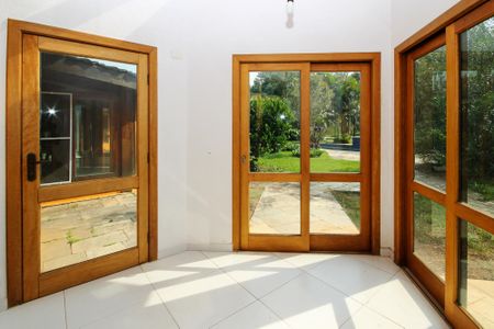 Casa de condomínio para alugar com 600m², 5 quartos e 4 vagas Casa de condomínio para alugar com 600m², 5 quartos e 4 vagasVaranda Suíte 3