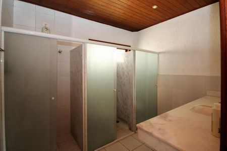 Casa de condomínio para alugar com 600m², 5 quartos e 4 vagas Casa de condomínio para alugar com 600m², 5 quartos e 4 vagasÁrea comum