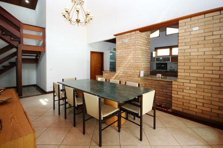 Casa de condomínio para alugar com 600m², 5 quartos e 4 vagas Casa de condomínio para alugar com 600m², 5 quartos e 4 vagasSala de Jantar
