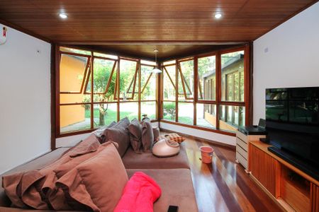 Casa de condomínio para alugar com 600m², 5 quartos e 4 vagas Casa de condomínio para alugar com 600m², 5 quartos e 4 vagasSala 3