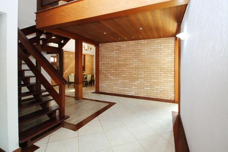 Casa de condomínio para alugar com 600m², 5 quartos e 4 vagas Casa de condomínio para alugar com 600m², 5 quartos e 4 vagasSala de Entrada