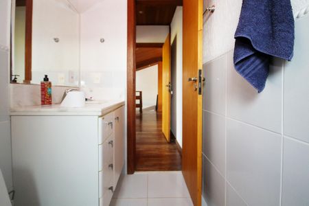 Casa de condomínio para alugar com 600m², 5 quartos e 4 vagas Casa de condomínio para alugar com 600m², 5 quartos e 4 vagasBanheiro Suíte 1