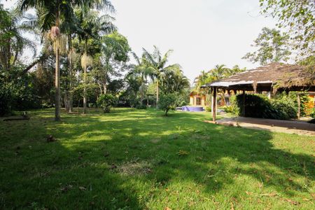 Casa de condomínio para alugar com 600m², 5 quartos e 4 vagas Casa de condomínio para alugar com 600m², 5 quartos e 4 vagasQuintal