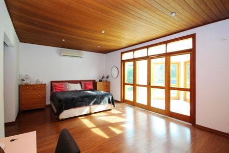 Casa de condomínio para alugar com 600m², 5 quartos e 4 vagas Casa de condomínio para alugar com 600m², 5 quartos e 4 vagasSuíte 3