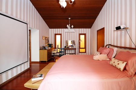 Casa de condomínio para alugar com 600m², 5 quartos e 4 vagas Casa de condomínio para alugar com 600m², 5 quartos e 4 vagasSuíte 2