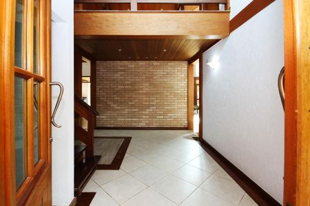 Sala de Entrada de casa de condomínio para alugar com 5 quartos, 600m² em Jardim Mediterraneo, Cotia