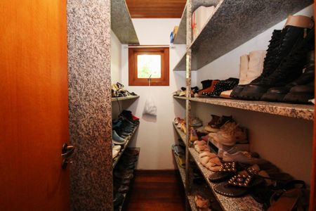 Casa de condomínio para alugar com 600m², 5 quartos e 4 vagas Casa de condomínio para alugar com 600m², 5 quartos e 4 vagasSapateira