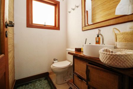 Casa de condomínio para alugar com 600m², 5 quartos e 4 vagas Casa de condomínio para alugar com 600m², 5 quartos e 4 vagasLavabo