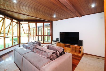 Casa de condomínio para alugar com 600m², 5 quartos e 4 vagas Casa de condomínio para alugar com 600m², 5 quartos e 4 vagasSala 3