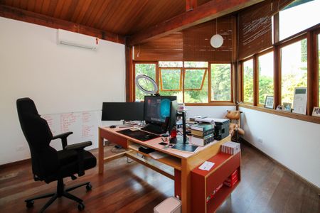 Casa de condomínio para alugar com 600m², 5 quartos e 4 vagas Casa de condomínio para alugar com 600m², 5 quartos e 4 vagasSuíte 1