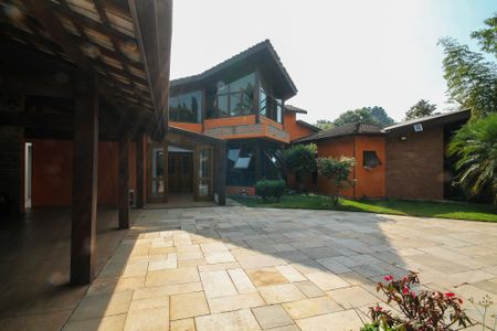 Casa de condomínio para alugar com 600m², 5 quartos e 4 vagas Casa de condomínio para alugar com 600m², 5 quartos e 4 vagasFachada Casa