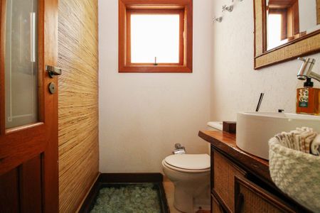 Casa de condomínio para alugar com 600m², 5 quartos e 4 vagas Casa de condomínio para alugar com 600m², 5 quartos e 4 vagasLavabo