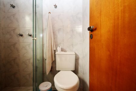 Casa de condomínio para alugar com 600m², 5 quartos e 4 vagas Casa de condomínio para alugar com 600m², 5 quartos e 4 vagasBanheiro Quarto de Serviço