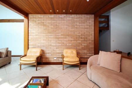 Casa de condomínio para alugar com 600m², 5 quartos e 4 vagas Casa de condomínio para alugar com 600m², 5 quartos e 4 vagasSala 2