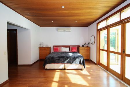 Casa de condomínio para alugar com 600m², 5 quartos e 4 vagas Casa de condomínio para alugar com 600m², 5 quartos e 4 vagasSuíte 3