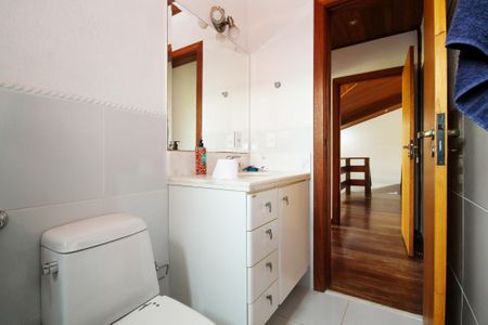 Casa de condomínio para alugar com 600m², 5 quartos e 4 vagas Casa de condomínio para alugar com 600m², 5 quartos e 4 vagasBanheiro Suíte 1