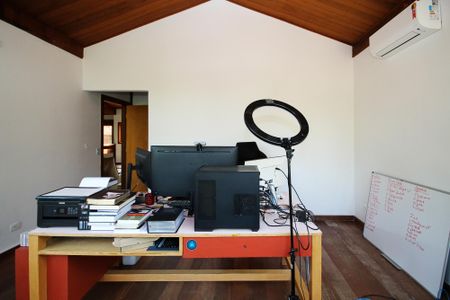 Casa de condomínio para alugar com 600m², 5 quartos e 4 vagas Casa de condomínio para alugar com 600m², 5 quartos e 4 vagasSuíte 1