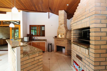 Casa de condomínio para alugar com 600m², 5 quartos e 4 vagas Casa de condomínio para alugar com 600m², 5 quartos e 4 vagasVaranda Gourmet