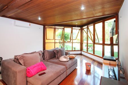 Casa de condomínio para alugar com 600m², 5 quartos e 4 vagas Casa de condomínio para alugar com 600m², 5 quartos e 4 vagasSala 3