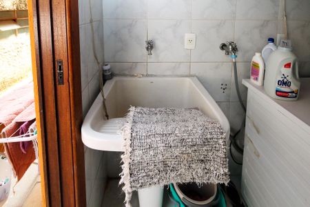 Casa de condomínio para alugar com 600m², 5 quartos e 4 vagas Casa de condomínio para alugar com 600m², 5 quartos e 4 vagasLavanderia