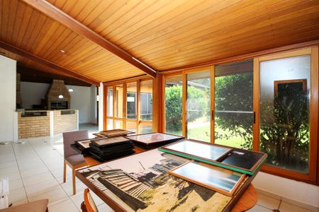 Casa de condomínio para alugar com 600m², 5 quartos e 4 vagas Casa de condomínio para alugar com 600m², 5 quartos e 4 vagasVaranda Gourmet