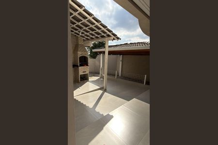 Casa para alugar com 200m², 2 quartos e 2 vagas Casa para alugar com 200m², 2 quartos e 2 vagasÁrea externa