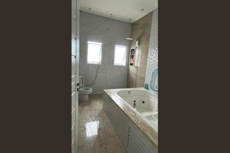 Banheiro  de casa para alugar com 2 quartos, 200m² em Centro, Carapicuíba