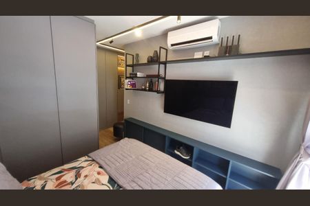 Foto 01 de casa de condomínio à venda com 3 quartos, 240m² em Centro Empresarial Tamboré, Santana de Parnaíba