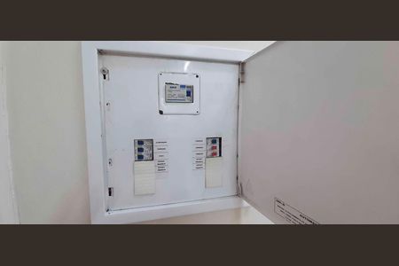 Apartamento para alugar com 50m², 3 quartos e 1 vagaQuadro de Luz
