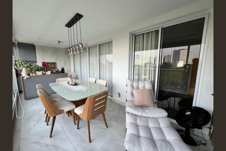 Apartamento à venda com 92m², 2 quartos e 1 vaga Apartamento à venda com 92m², 2 quartos e 1 vagaSala de Jantar