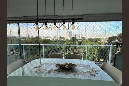 Apartamento à venda com 92m², 2 quartos e 1 vaga Apartamento à venda com 92m², 2 quartos e 1 vagaSala de Jantar