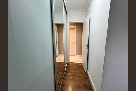 Apartamento à venda com 92m², 2 quartos e 1 vaga Apartamento à venda com 92m², 2 quartos e 1 vagaCorredor