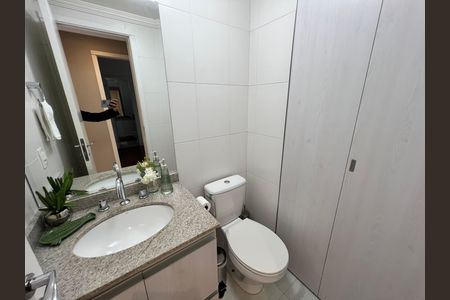 Apartamento à venda com 92m², 2 quartos e 1 vaga Apartamento à venda com 92m², 2 quartos e 1 vagaBanheiro