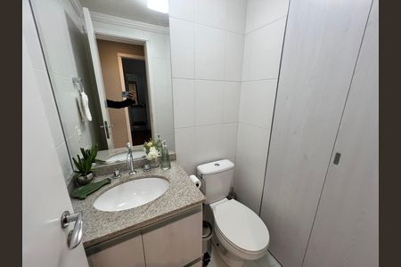 Apartamento à venda com 92m², 2 quartos e 1 vaga Apartamento à venda com 92m², 2 quartos e 1 vagaBanheiro