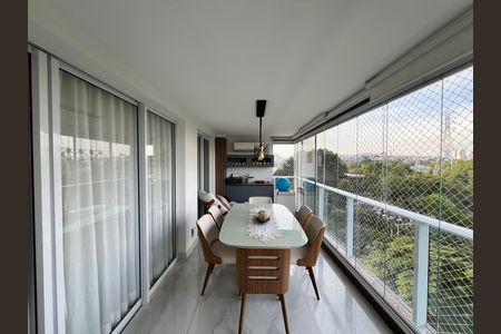 Apartamento à venda com 92m², 2 quartos e 1 vaga Apartamento à venda com 92m², 2 quartos e 1 vagaSala de Jantar