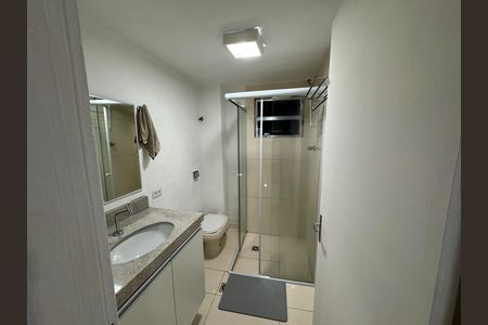 Banheiro  de apartamento à venda com 2 quartos, 35m² em Bela Vista, São Paulo