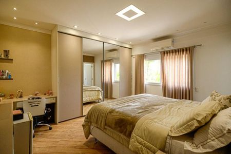 Casa de condomínio à venda com 550m², 5 quartos e 4 vagas Casa de condomínio à venda com 550m², 5 quartos e 4 vagasFoto 09