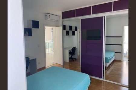 Casa de condomínio à venda com 405m², 4 quartos e 4 vagas Casa de condomínio à venda com 405m², 4 quartos e 4 vagasFoto 07